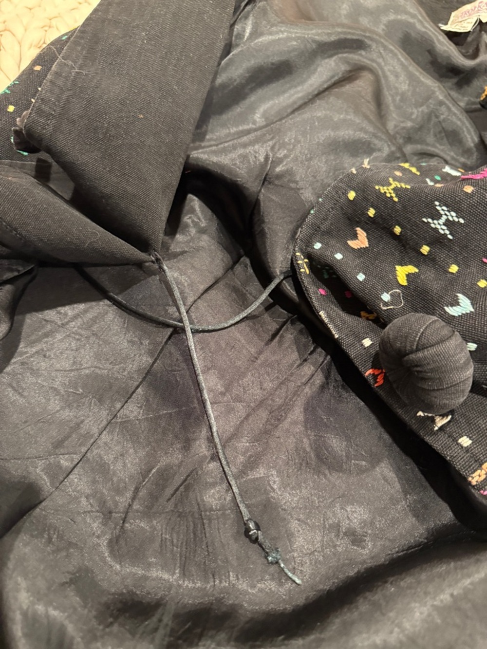 VINTAGE Embroidered Jacket - Picture 11 of 11